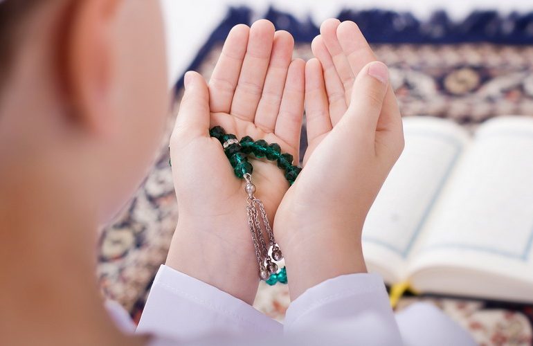 Mengenal Lebih Jauh Pembuka Doa Sesuai Sunnah yang Sering Digunakan